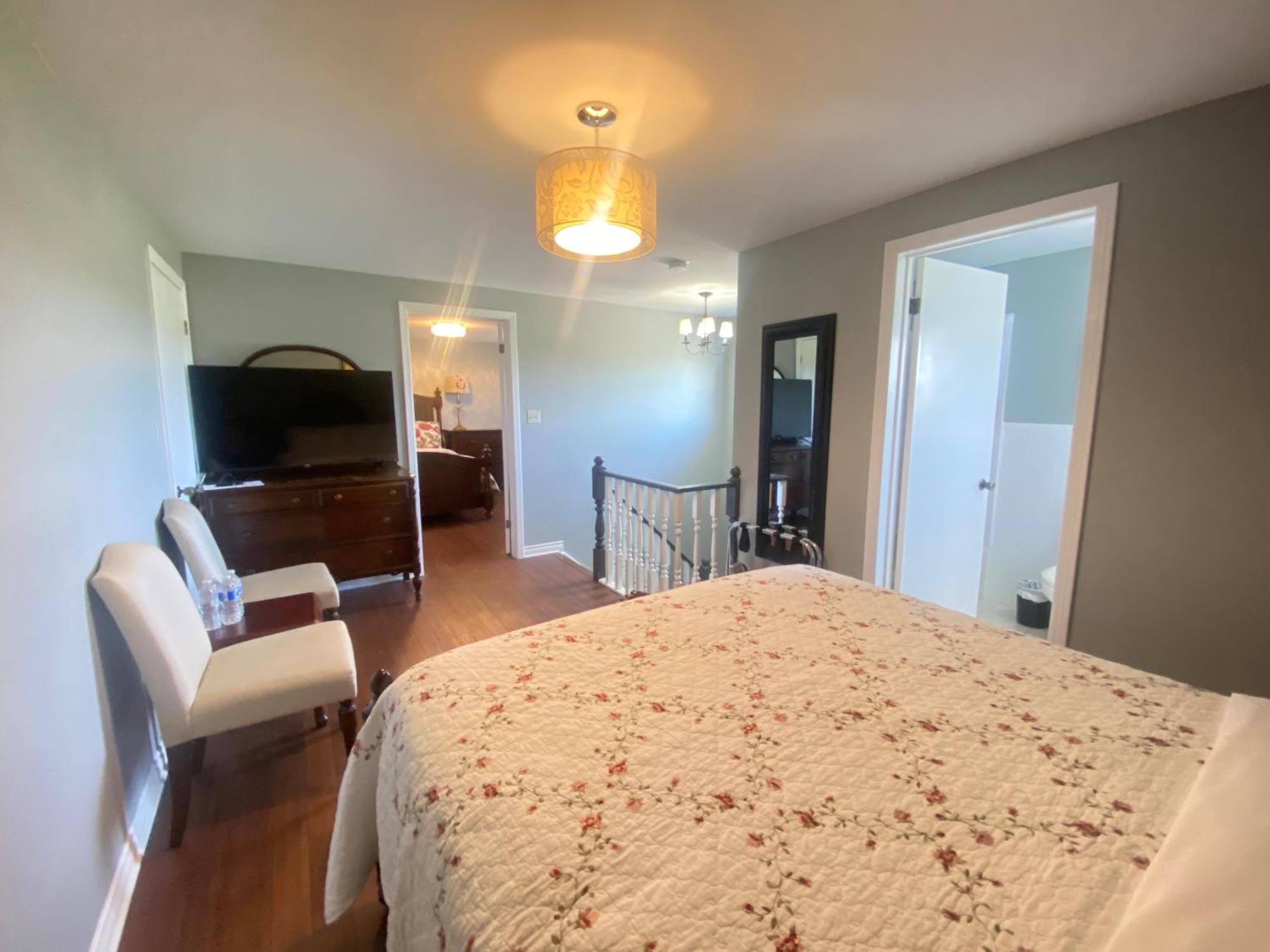 Bed and Breakfast Butterfly Manor Ниагара-Фолс Экстерьер фото
