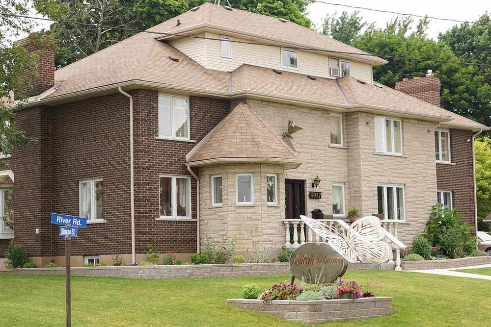 Bed and Breakfast Butterfly Manor Ниагара-Фолс Экстерьер фото