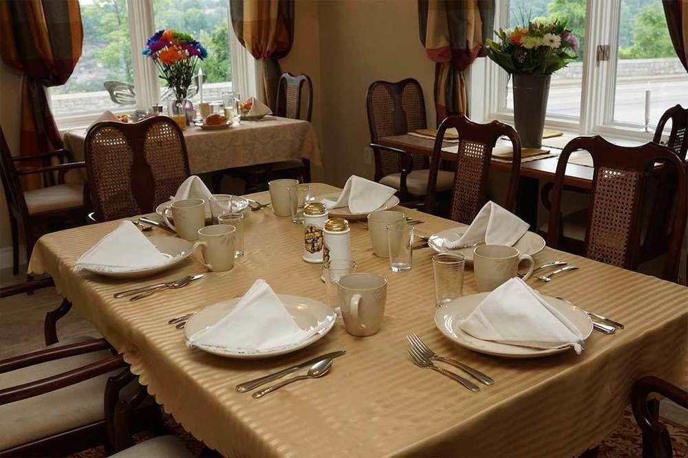 Bed and Breakfast Butterfly Manor Ниагара-Фолс Экстерьер фото