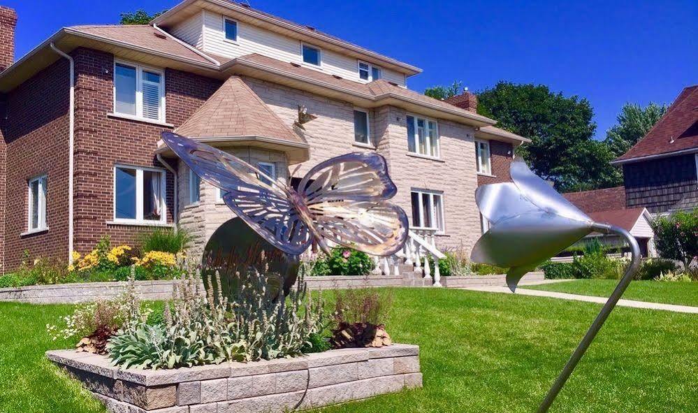 Bed and Breakfast Butterfly Manor Ниагара-Фолс Экстерьер фото